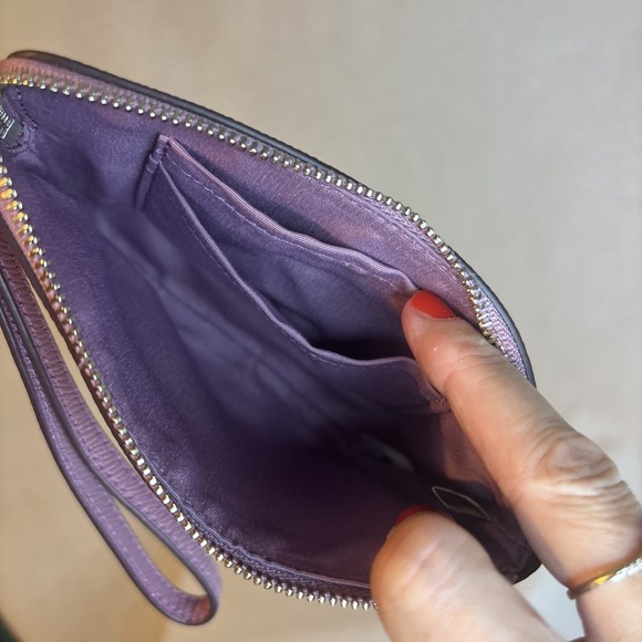 NWT Coach Lilac Purple Zip Wristlet Cross Grain Leather Shiny Metallic‎ Shimmer - Picture 7 of 9